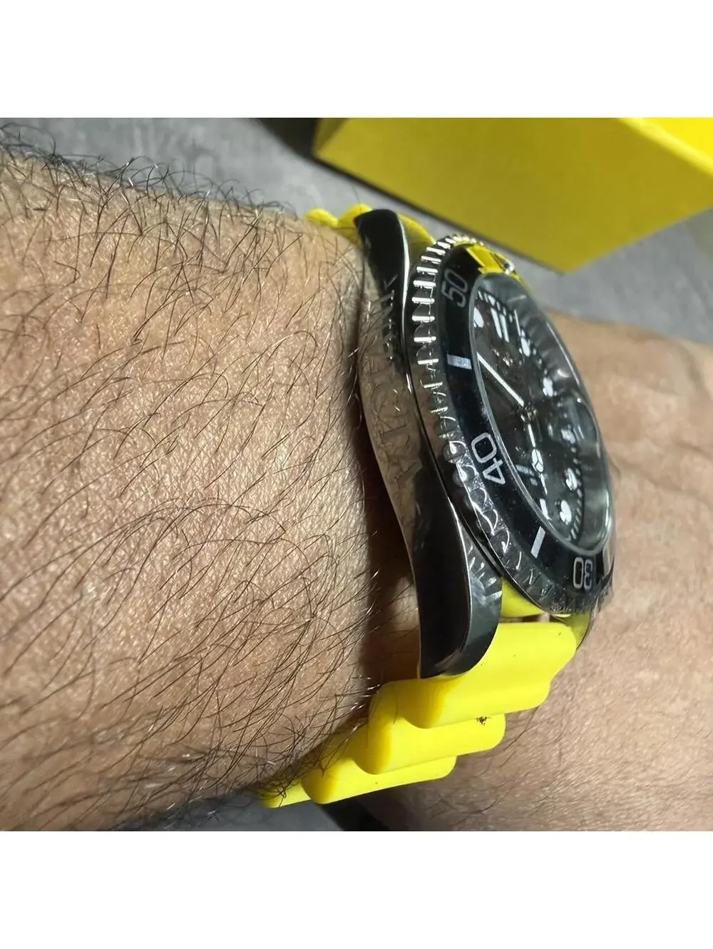 Invicta Pro Diver Shark Mens Watch - 43mm, Yellow 47163